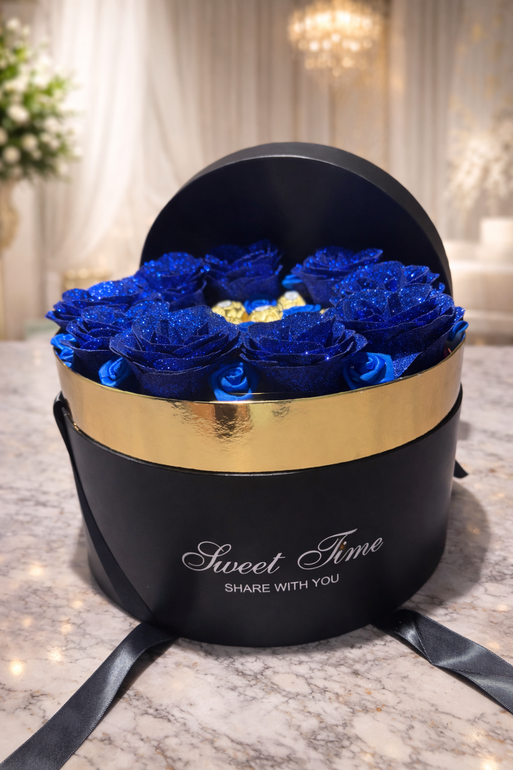 Ferrero Sweet Love - Giftbox Delux cu trandafiri de săpun și ciocolată premium Ferrero Rocher