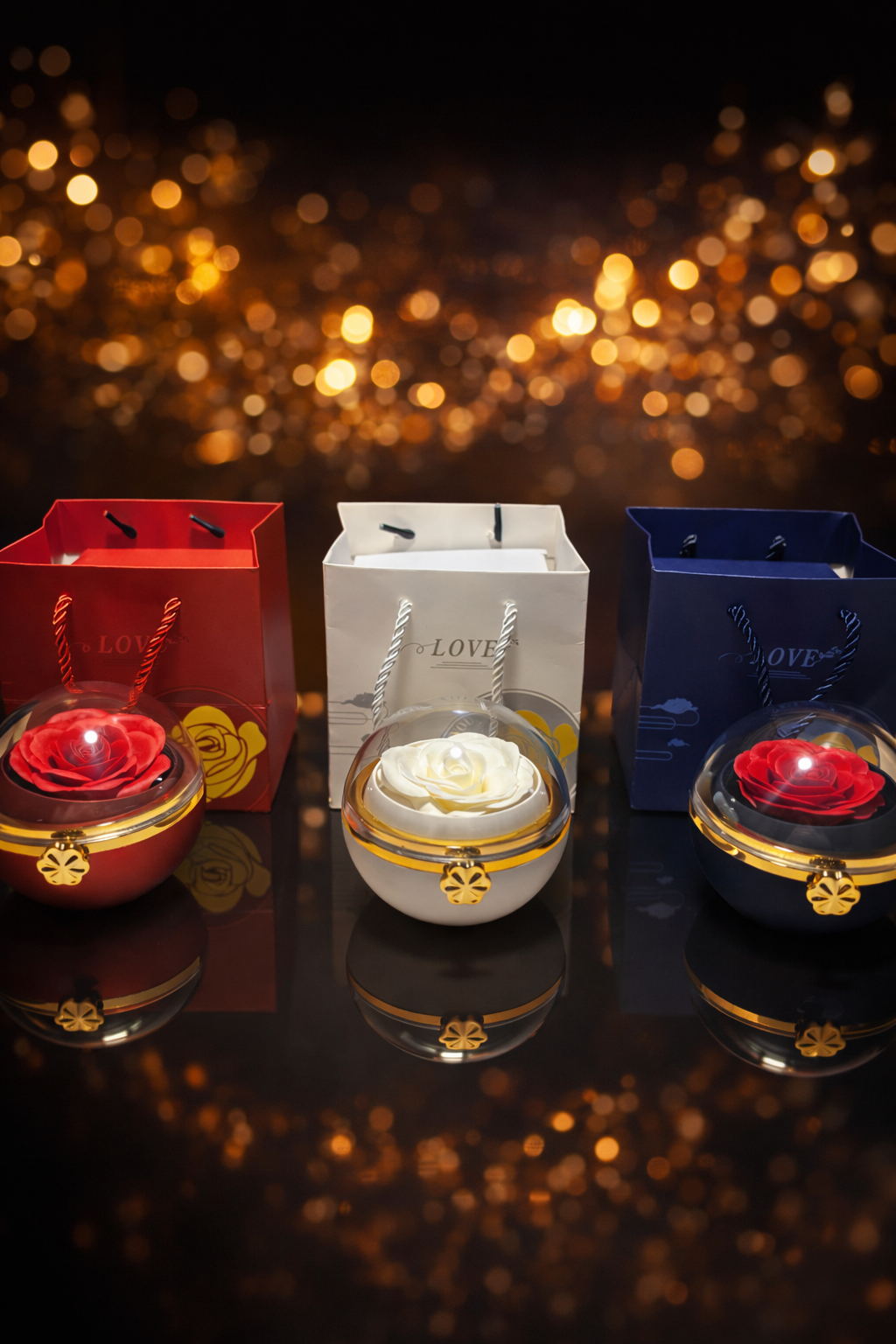 Golden Love Collection – Cutie cadou cu trandafir rotativ și lănțișor ascuns