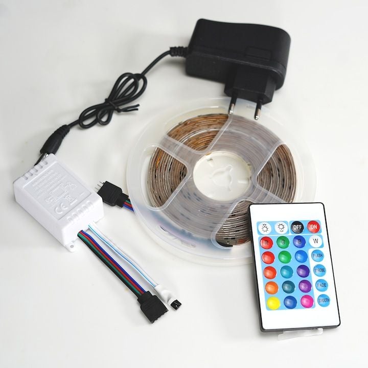 Bandă LED RGB Multicolor 10m, Telecomandă, Efecte Dinamice, Iluminat Decorativ Interior