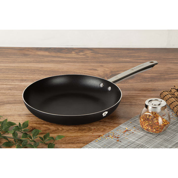 Tigaie din Aluminiu cu Mâner din Oțel Inoxidabil, 24 cm, 1.7L, Negru Mat – Compatibilă cu Inducție, PFOA Free, Rezistentă la 220°C